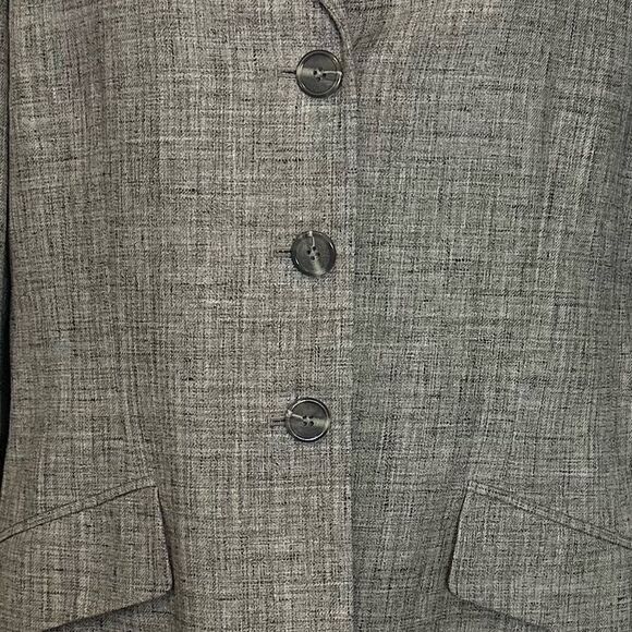 Vintage Jones New York Silk/Linen Blazer - Picture 5 of 16